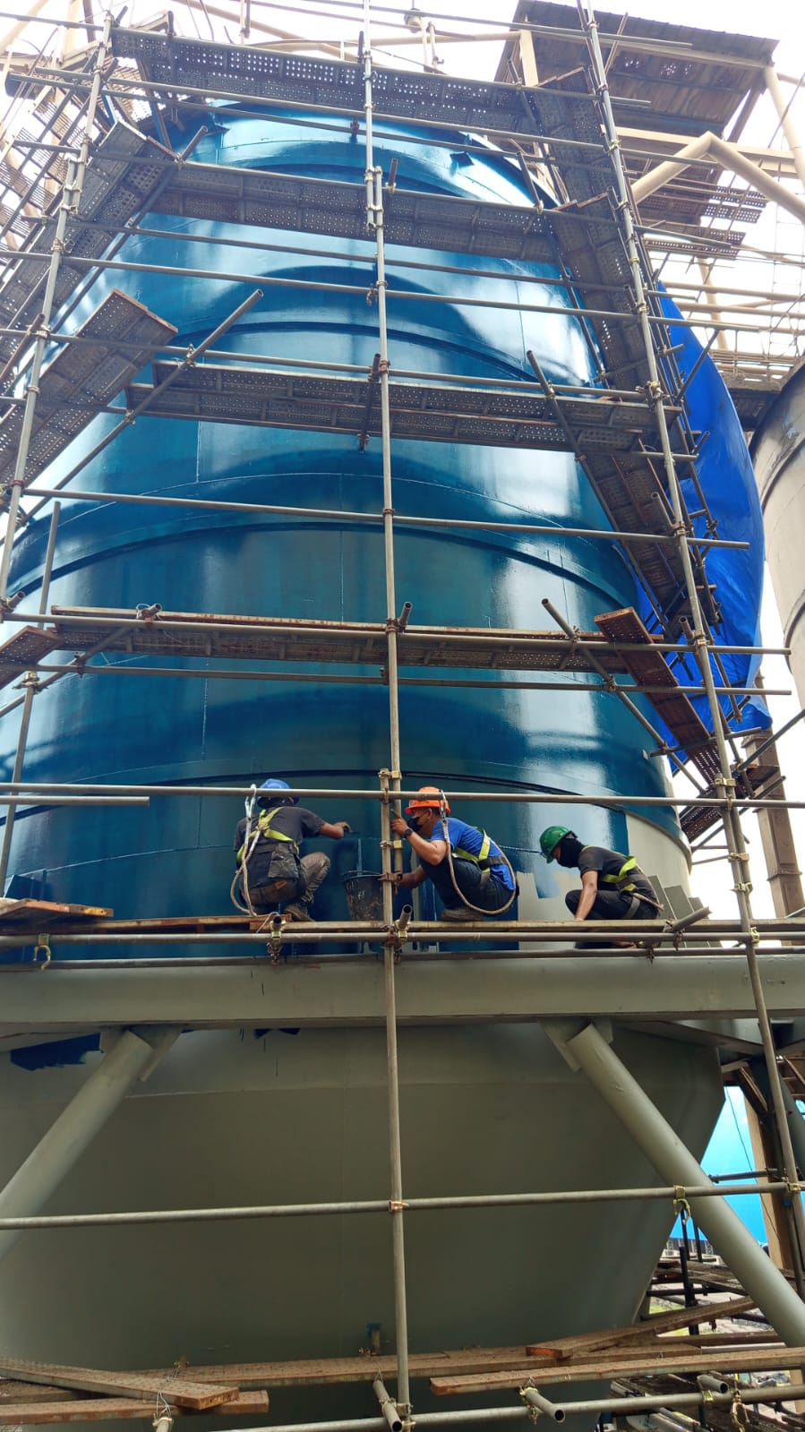 Proses Pemberian Cat Untuk Silo Fly Ash